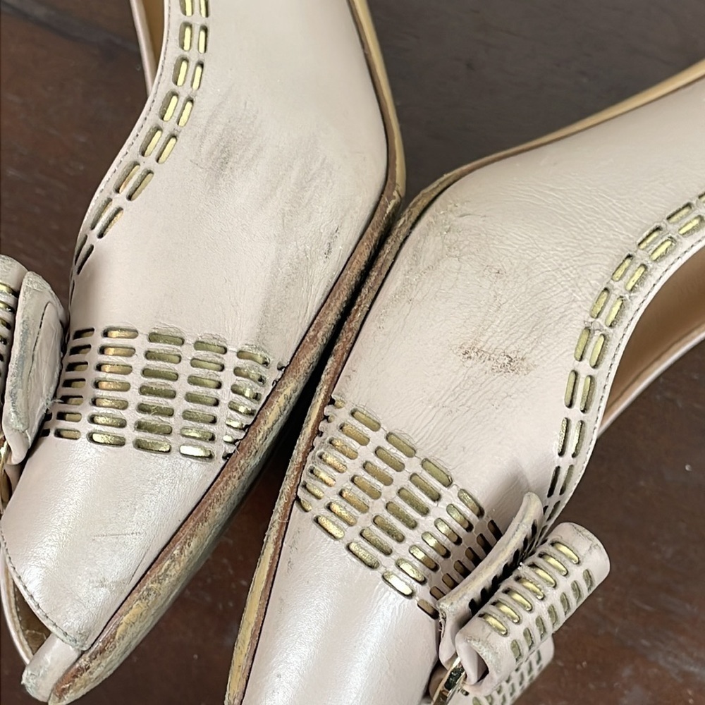 Salvatore Ferragamo Beige Leather Pola Bisque Peep Toe Pumps Bow Size 7.5 - Picture 15 of 16